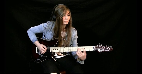 15 Yaşındaki Tina'dan İnanılmaz Elektro Gitar Şov