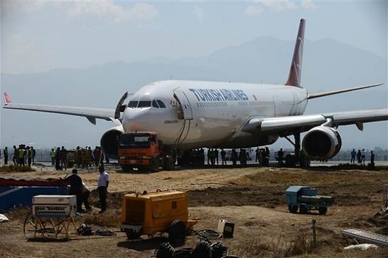 Nepal'de Pistten Çıkan THY Uçağı 3 Gün Sonra TIR'la Kurtarıldı