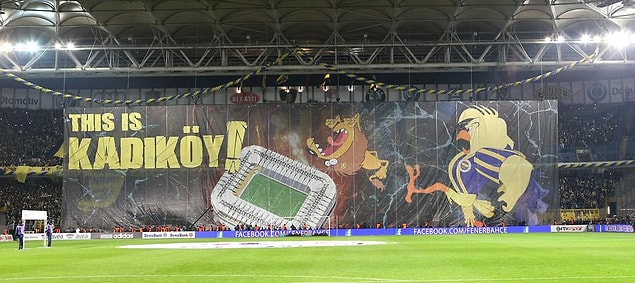 Fenerbahçe taraftarından derbi koreografisi