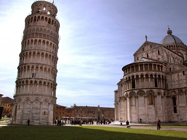 5. Pisa Kulesi, İtalya