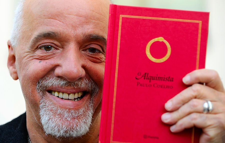 Simyaci Yazari Paulo Coelho Dan Basucu Notu Yapilacak 15 Alinti Onedio Com