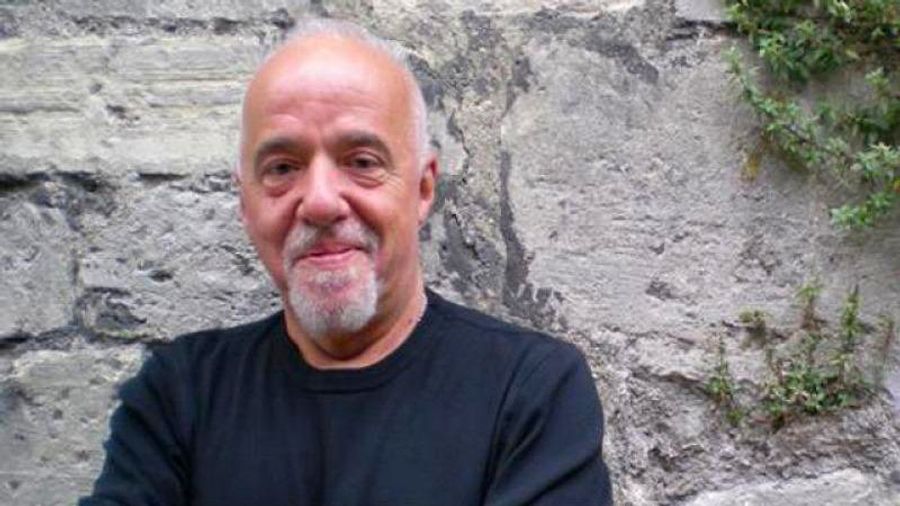 Simyaci Yazari Paulo Coelho Dan Basucu Notu Yapilacak 15 Alinti Onedio Com