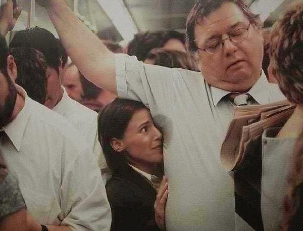 Metrobüste kalabalıktan daralma kafası!