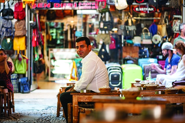 4. Anketler Ne Diyor?