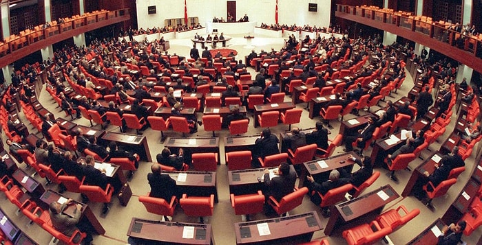 Parti Kapatma Değişikliği Anayasa Komisyonu'nda