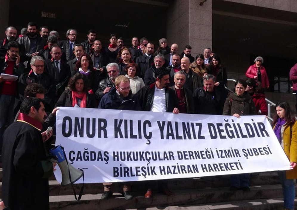 İzmir'de 100 Avukata Toplu Soruşturma