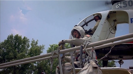 Dünyanın En Zor İşlerinden Birini 'Yüksek Gerilim Hattı Bakımı'nı Yapan İnsanlar