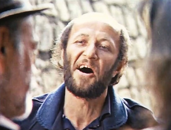 Yaşarken Hakkını Verelim Diye: 10 Unutulmaz Sahnesiyle Yeşilçam'da İlkleri Yaşatan Coşkun Göğen