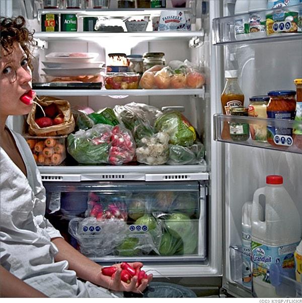 18. Buzdolabının kapanmasını engelleyen şeyi bulamamak