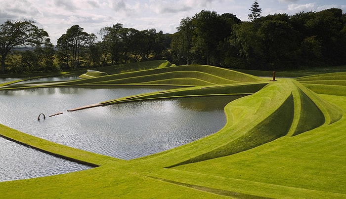 Simetri, Kaos, Tabiat ve Bilimin Bir Araya Geldiği 'Kozmik Spekülasyon' Bahçesinden 20 Fotoğraf