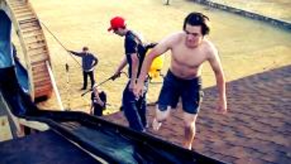 Aquapark Keyfini Evine Taşıyan Adamlar