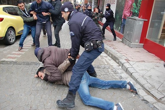 Erdoğan Aleyhine Slogan Atan 8 Kişi Gözaltına Alındı