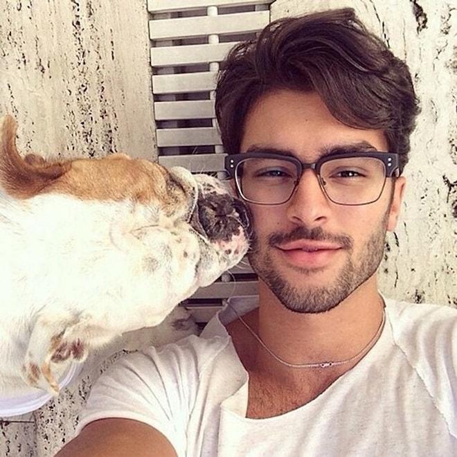 Sıradaki Instagram Gözdemiz: Yakışıklı Erkekler ve Köpekleri
