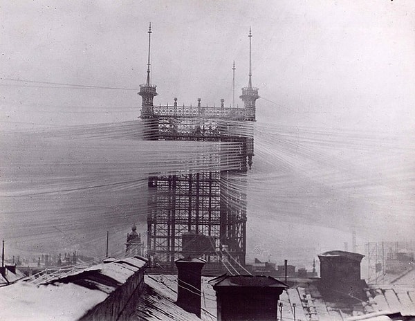 18. Stockholm'da 5.000 telefon ağını birbirine bağlayan bina, 1890.