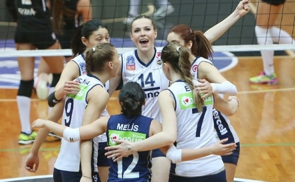 Fenerbahçe Derbide Beşiktaş'a Set Vermedi