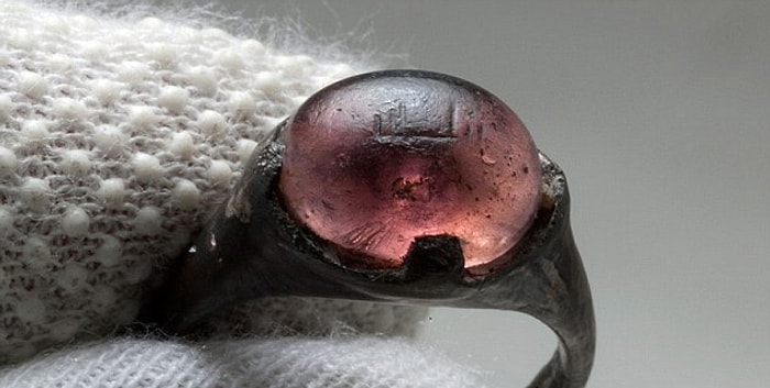 Bin 200 Yıllık Viking Yüzüğünde Allah Yazısı