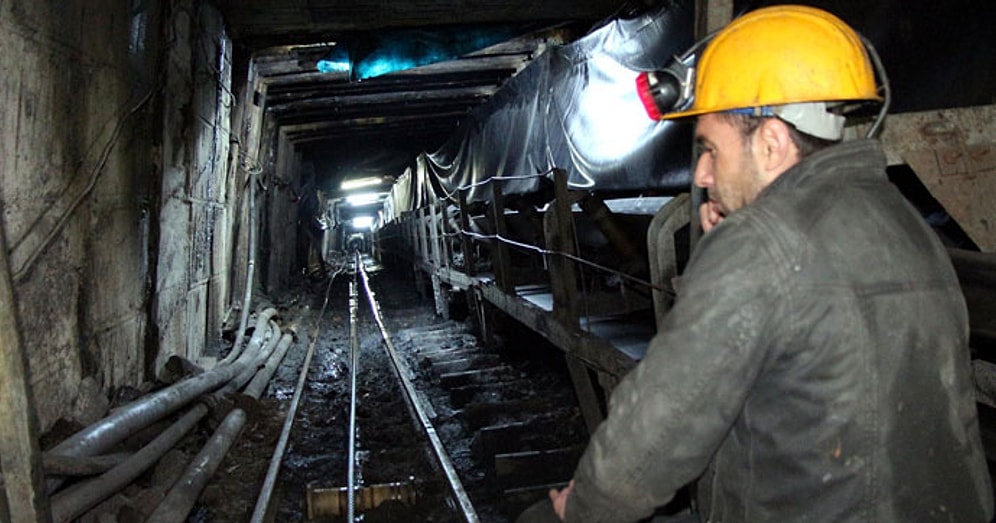 Madencilerden Yerin 400 Metre Altındaki Eylemi 26 Saat Sonra Kazanımla Bitti