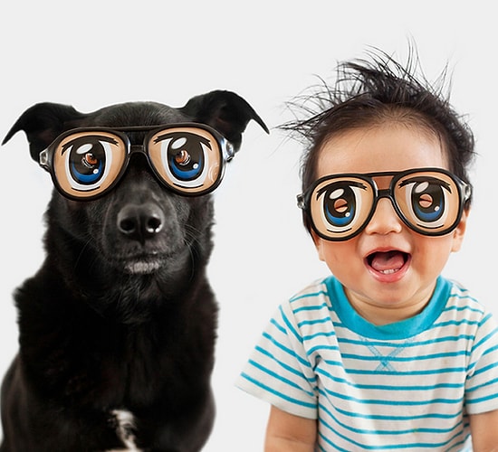 İkiz Bebekler Gibi Birbiriyle Aynı Giydirilen Bebek ve Köpeğin Aşırı Sevimli 20 Hali