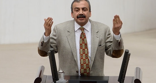 Sırrı Süreyya Önder: 'Süleyman Şah Kobanili Kürt Savaşçıların Nezaretinde Kürt Toprağına Nakledilmiştir'