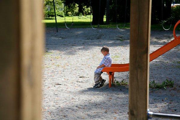 Bonus - Herhangi bir parka gidin, bir köşede tek başına oynayan çocuk görürseniz kesin o'dur.