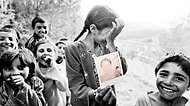 Hayatlarında Hiç Fotoğraf Görmemiş 15 Afgan'ın Kendi Fotoğraflarıyla İlk Kez Buluştuğu An