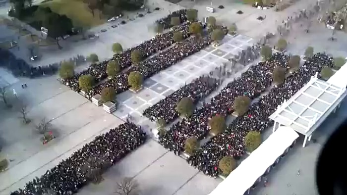 Tokyo'da İnsanlar Nasıl Sıraya Girer?