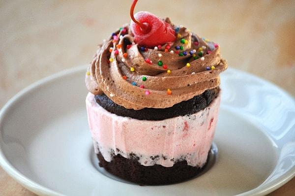 5. Dondurmalı Cupcake