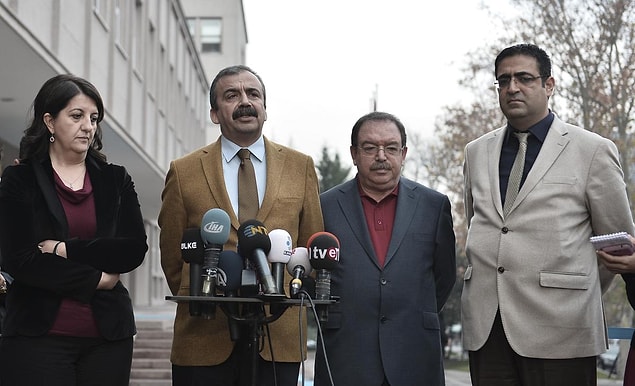 4. HDP Heyeti İmralı'dan Öcalan'ın Mesajıyla Döndü