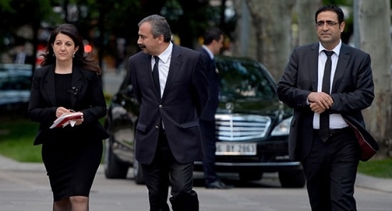 HDP Heyeti İmralı'dan Öcalan'ın Mesajıyla Döndü