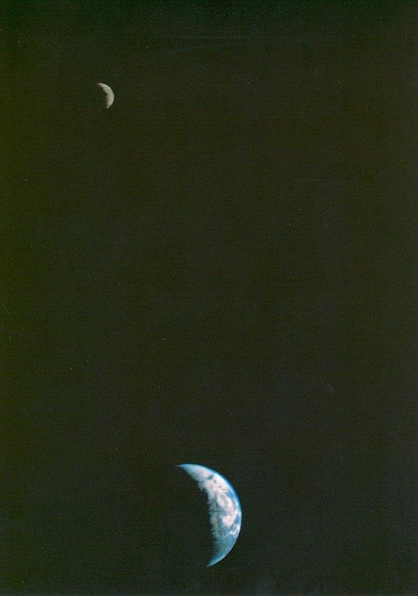 6. Dünya ve Ay'ın aynı karede birlikte ilk fotoğrafı