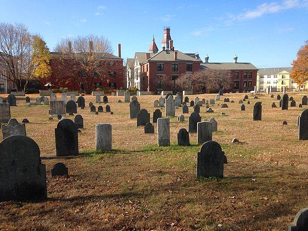 11. Howard Caddesi Mezarlığı, Salem, Massachusetts