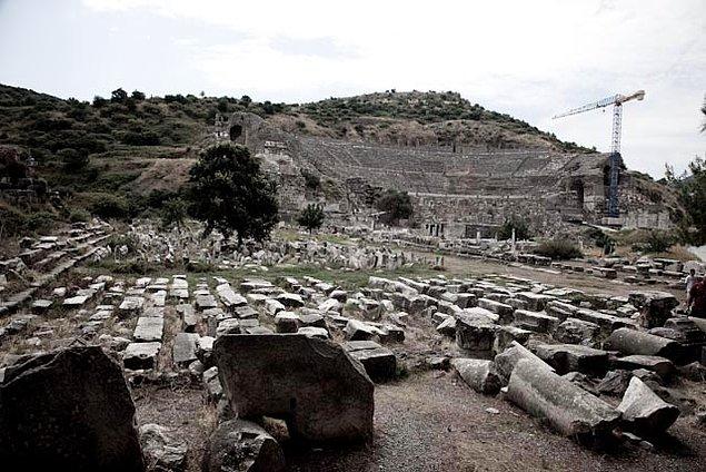 16. Gladyatör Mezarlığı, Efes Antik Kenti, Türkiye