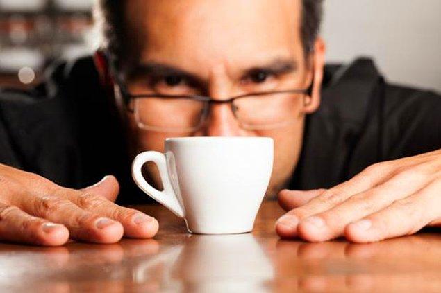6. Amerika Psikiyatrik Derneği kafeini bırakmayı bir akıl hastalığı olarak nitelendirmektedir.