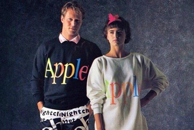 15. 1986'da Apple giyim ürünlerini piyasaya sürdü.