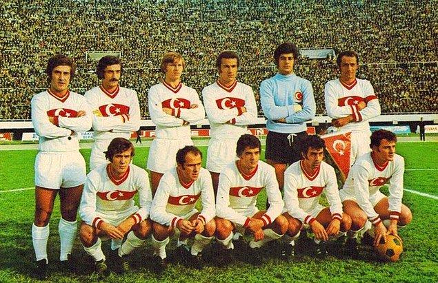 24. İzmir Atatürk Stadı Aralık 1971 | Türkiye (Türkiye - Polonya)