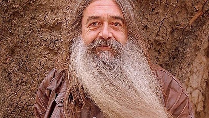 Hüseyin Avni Dede Kitaplarını Geri Aldı