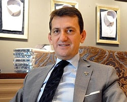 "Emre'ye Futbolcu Demeye Dilim Varmıyor"