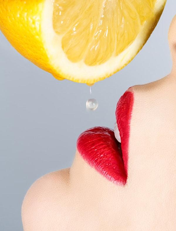 16. Limonlu su mide yanmasına iyi gelir.