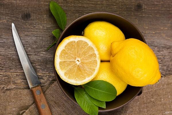Limonlu Su" İçmenin Sizi Şaşırtacak 20 Faydası