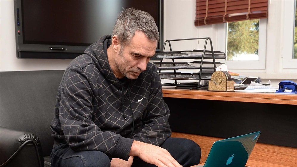 Ersun Yanal, Oyuncu İzlemek İçin Yurt Dışına Gitti