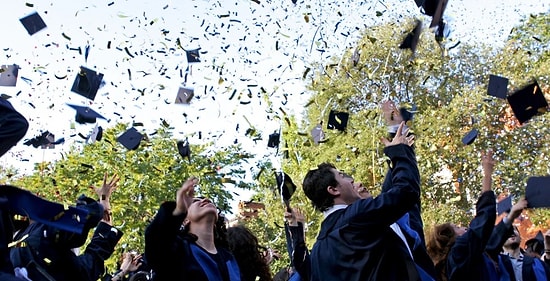 Mezuniyette Kep ve Cübbeye Yasak: Gerekçe 'Değer Karmaşası'