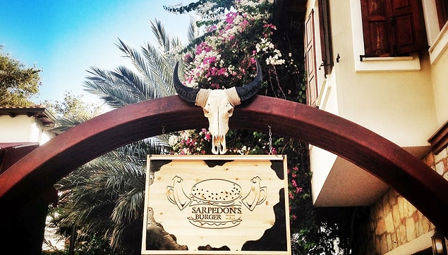 3. SARPEDON’S BURGER