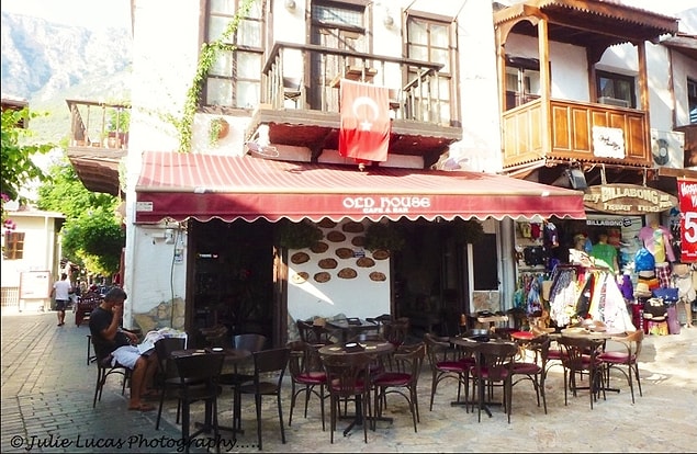 7. Old House Bar