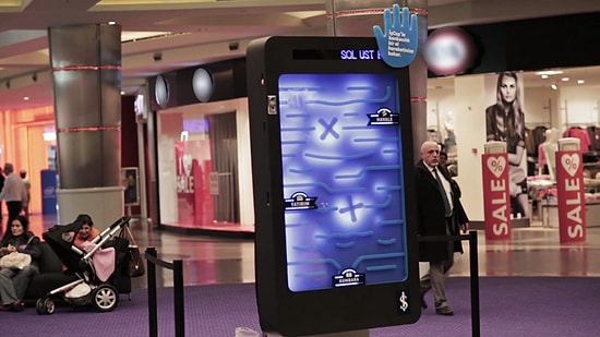 El Hareketlerini Takip Edebilen Dev Cep Telefonu