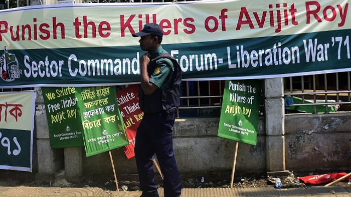 Bangladeş'te Bir Yazar Daha Palalı Saldırıda Öldürüldü