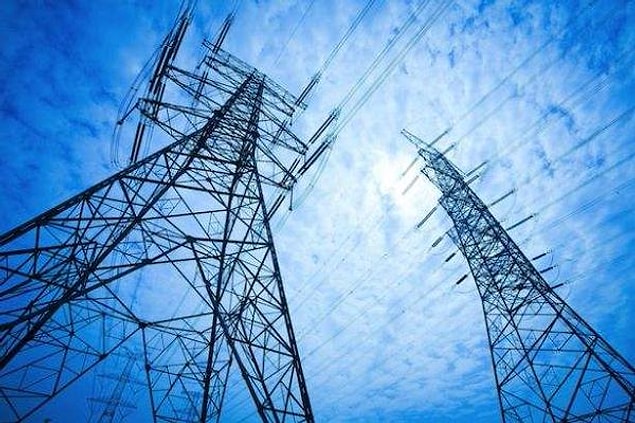 Tüm ülkede saatler süren elektrik kesintisi yaşandı