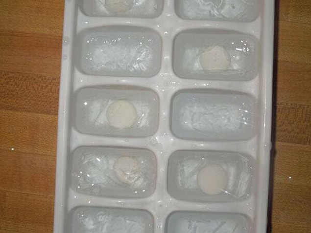 10. Kolasına buz atanlara, mentoslu buz verebilirsiniz..