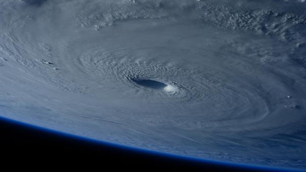 'Süper Tayfun' Uzaydan Görüntülendi