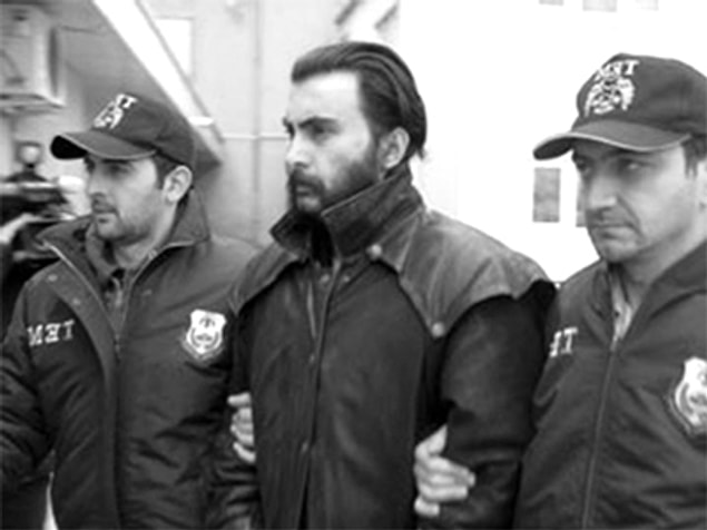 27. Scientology'ye mensup bir Türk olan İhsan Göktaş, yapıdan kurtulmak için Türkiye'ye yerleşen bir isim.