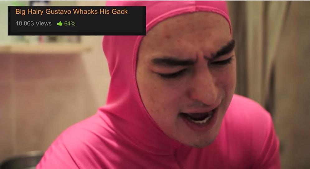 Porno Videolarının Başlıklarını Okuyarak Rap Yapan Adam